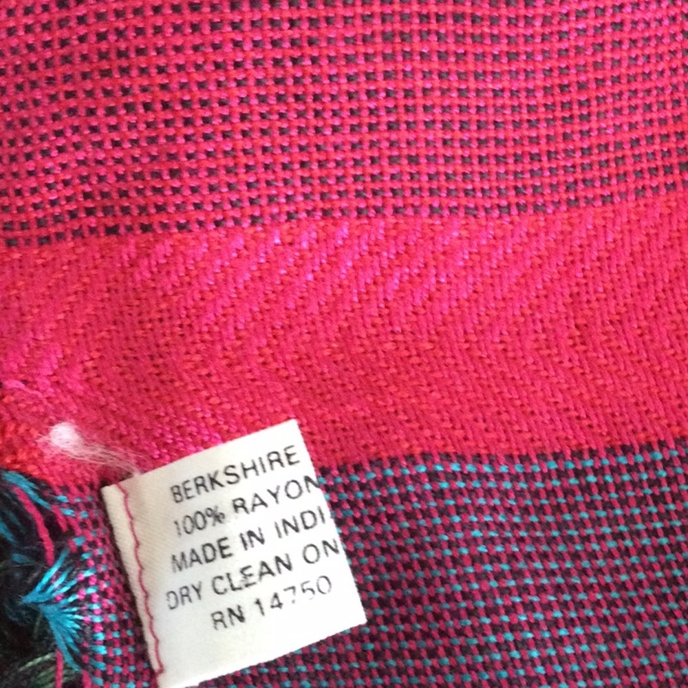 Berkshire Scarf - Picture 5 of 5